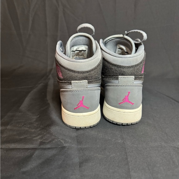 Jordan Kids Sneakers in Gray and Black with Pink Details - Picture 7 of 10
